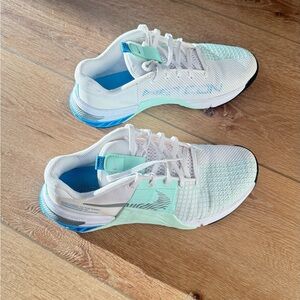 Women's Nike metcon size 8